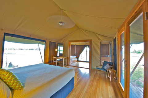 Wildman Wilderness Lodge - Accommodation in Surfers Paradise 9