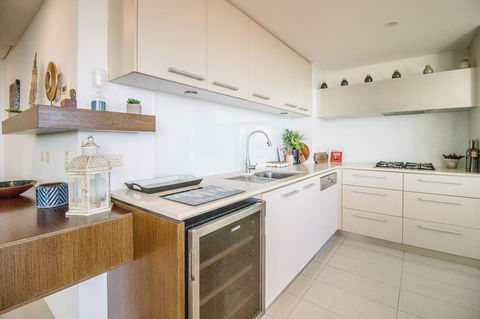 ZEN BY THE WATER - Esplanade Darwin Retreat - Accommodation in Surfers Paradise 23