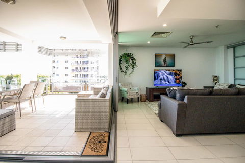 ZEN BY THE WATER - Esplanade Darwin Retreat - Accommodation in Surfers Paradise 40