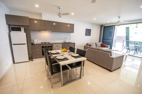 Magnum Serviced Apartments - Accommodation in Surfers Paradise 11