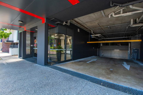 Magnum Serviced Apartments - Accommodation in Surfers Paradise 16