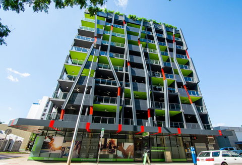 Magnum Serviced Apartments - Accommodation in Surfers Paradise 31