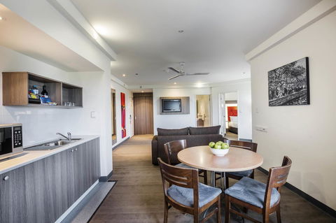 Novotel Darwin CBD - Accommodation in Surfers Paradise 7
