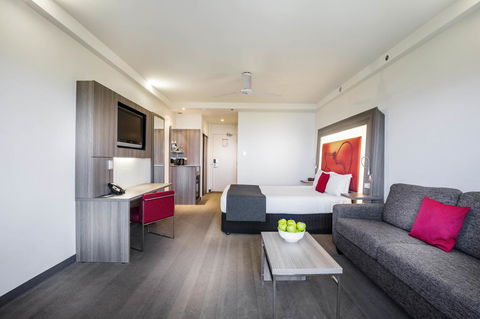 Novotel Darwin CBD - Accommodation in Surfers Paradise 9