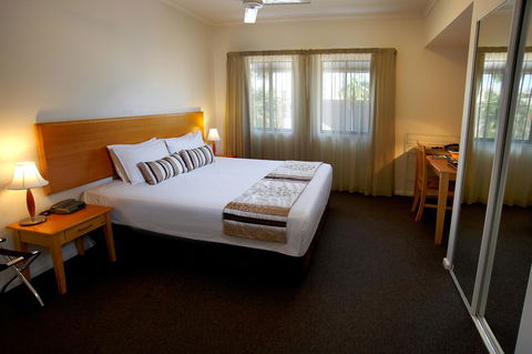 Metro Advance Apartments & Hotel - Accommodation in Surfers Paradise 8