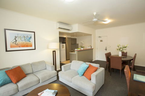 Metro Advance Apartments & Hotel - Accommodation in Surfers Paradise 22