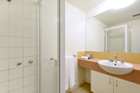 Metro Advance Apartments & Hotel - Accommodation in Surfers Paradise 10