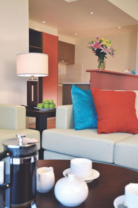 Metro Advance Apartments & Hotel - Accommodation in Surfers Paradise 3