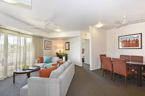 Metro Advance Apartments & Hotel - Accommodation in Surfers Paradise 5