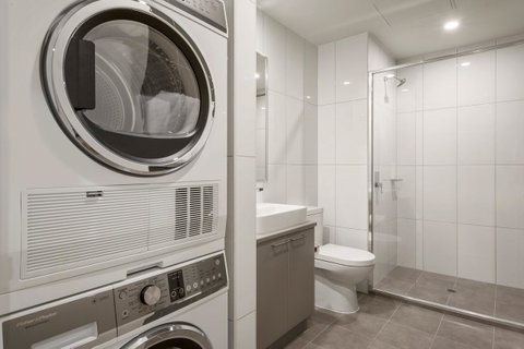 Hudson Berrimah - Accommodation in Surfers Paradise 3