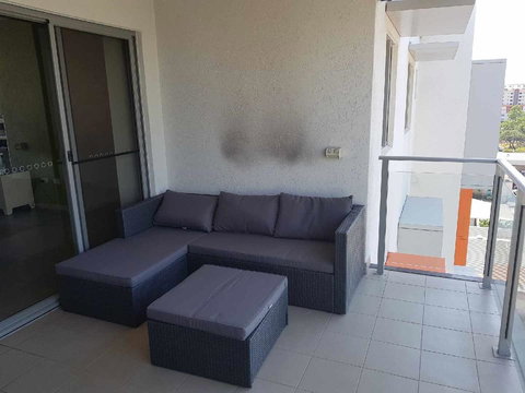 Darwin-Ocean Views, Tropical Getaway, Pool & Aircon - Accommodation in Surfers Paradise 17