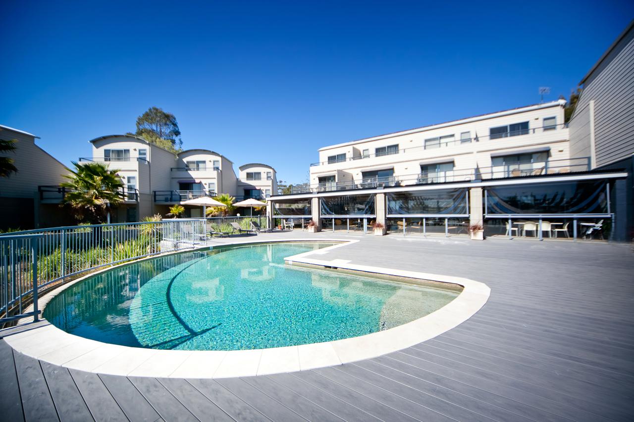 Buckenbowra ACT Accommodation in Surfers Paradise