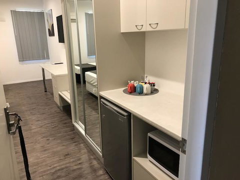 Winnellie Hotel Motel - Accommodation in Surfers Paradise 8