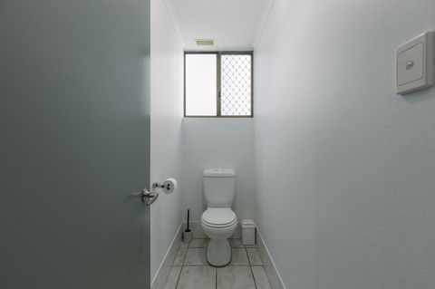 CitySide Apartment - 2 Bedroom With Private Courtyard - Accommodation in Surfers Paradise 20
