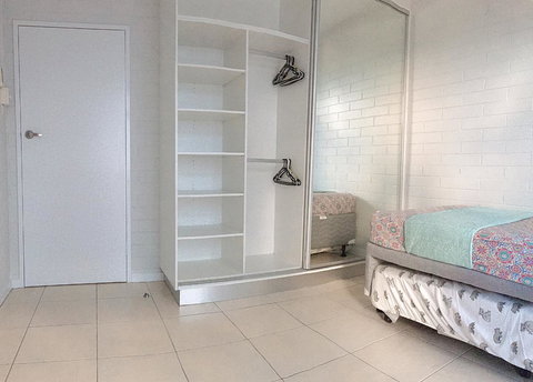 Cozy Room For A Great Stay In Darwin - Excellent Location - Accommodation in Surfers Paradise 5