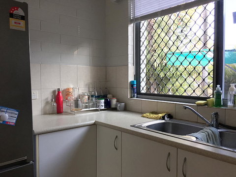Cozy Room For A Great Stay In Darwin - Excellent Location - Accommodation in Surfers Paradise 3