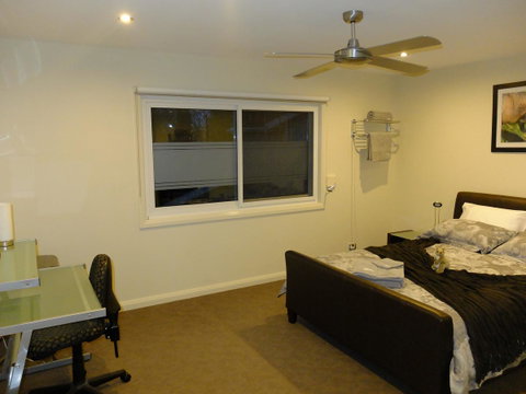 Rock Wallaby - Accommodation in Surfers Paradise 6