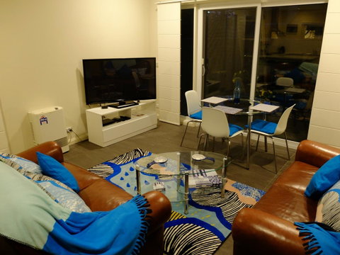 Rock Wallaby - Accommodation in Surfers Paradise 8