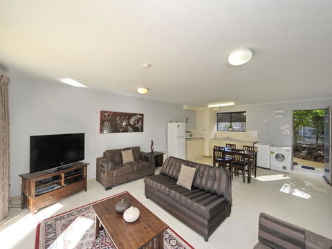 Nelson Bay Breeze - Accommodation in Surfers Paradise 9