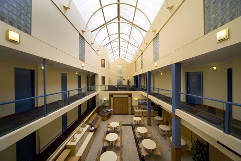 Madison Capital Executive Apartments - Accommodation in Surfers Paradise 2