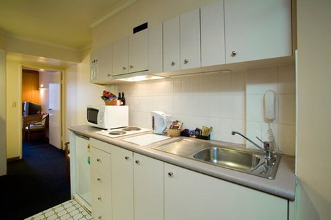 Madison Capital Executive Apartments - Accommodation in Surfers Paradise 5