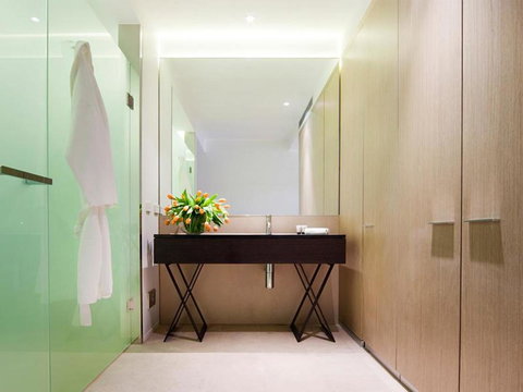 Burbury Hotel - Accommodation in Surfers Paradise 6