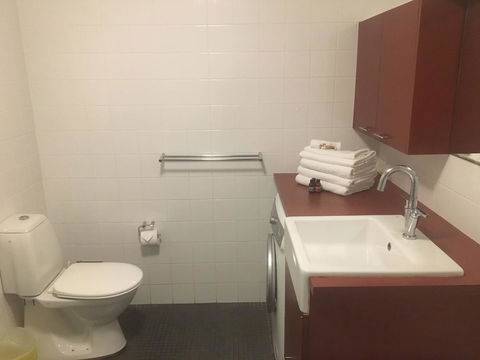 Lennox Holiday Apartments - Accommodation in Surfers Paradise 30