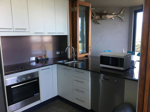 Lennox Holiday Apartments - Accommodation in Surfers Paradise 12