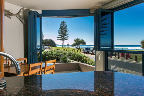 Lennox Holiday Apartments - Accommodation in Surfers Paradise 1