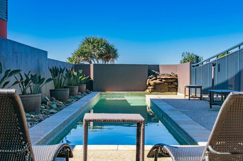 Lennox Holiday Apartments - Accommodation in Surfers Paradise 3