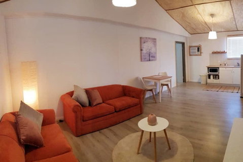 Bonsai B&B Stay - Accommodation in Surfers Paradise 3