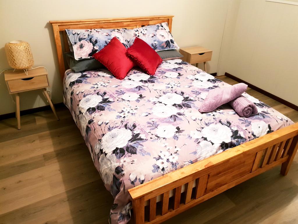 Waggrakine WA Accommodation in Surfers Paradise