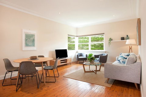 Boutique Hideaway With Direct Lagoon Access - Accommodation in Surfers Paradise 1