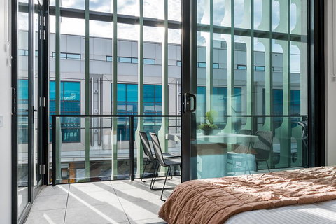 BOUTIQUE STAYS - Axel Apartments - Accommodation in Surfers Paradise 0