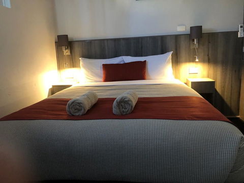 Bradman Motor Inn - Accommodation in Surfers Paradise 2