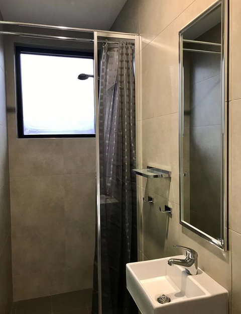 Breeze Lodge - Accommodation in Surfers Paradise 3