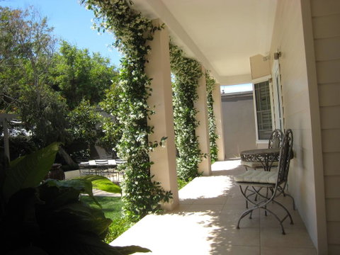 Brezza Bella Boutique Bed & Breakfast - Accommodation in Surfers Paradise 0