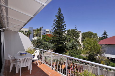 Bright & Comfortable In Quiet Location - Accommodation in Surfers Paradise 0
