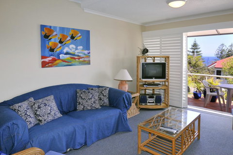 Bright & Comfortable In Quiet Location - Accommodation in Surfers Paradise 2