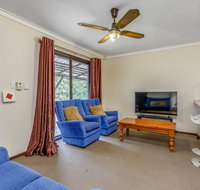 Bright Neat  Convenient House - Accommodation in Surfers Paradise