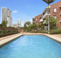 Britannia - Accommodation in Surfers Paradise