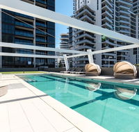 Broadbeach 2 Bedroom FREE WIFI Netflix  Parking - Accommodation in Surfers Paradise