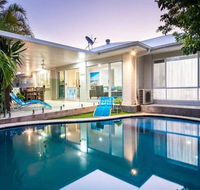Broadbeach Waters Home With Private Pool - Accommodation in Surfers Paradise