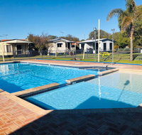 Broadwater Beach Cottage with WiFi - Accommodation in Surfers Paradise