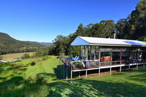 Budderoo - Unique With 270 Degree Views! - Accommodation in Surfers Paradise 0