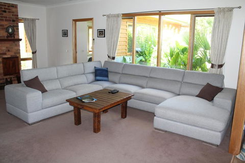 Buffalo River Homestead - Accommodation in Surfers Paradise 2