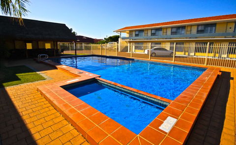 Bunbury Motel - Accommodation in Surfers Paradise 0