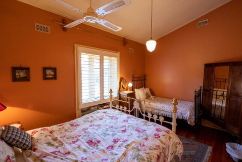 Buxton Manor - Accommodation in Surfers Paradise 1