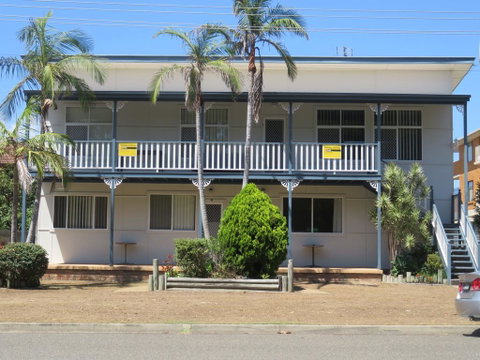 Cabenay 3 - VIEWS ACROSS THE PARK - Accommodation in Surfers Paradise 0