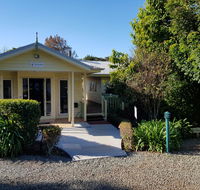 Camelot Cottages - Accommodation in Surfers Paradise